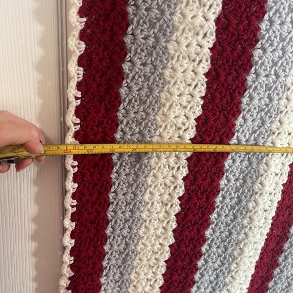 Vintage Handmade Knit Crochet Blanket - Picture 4 of 4